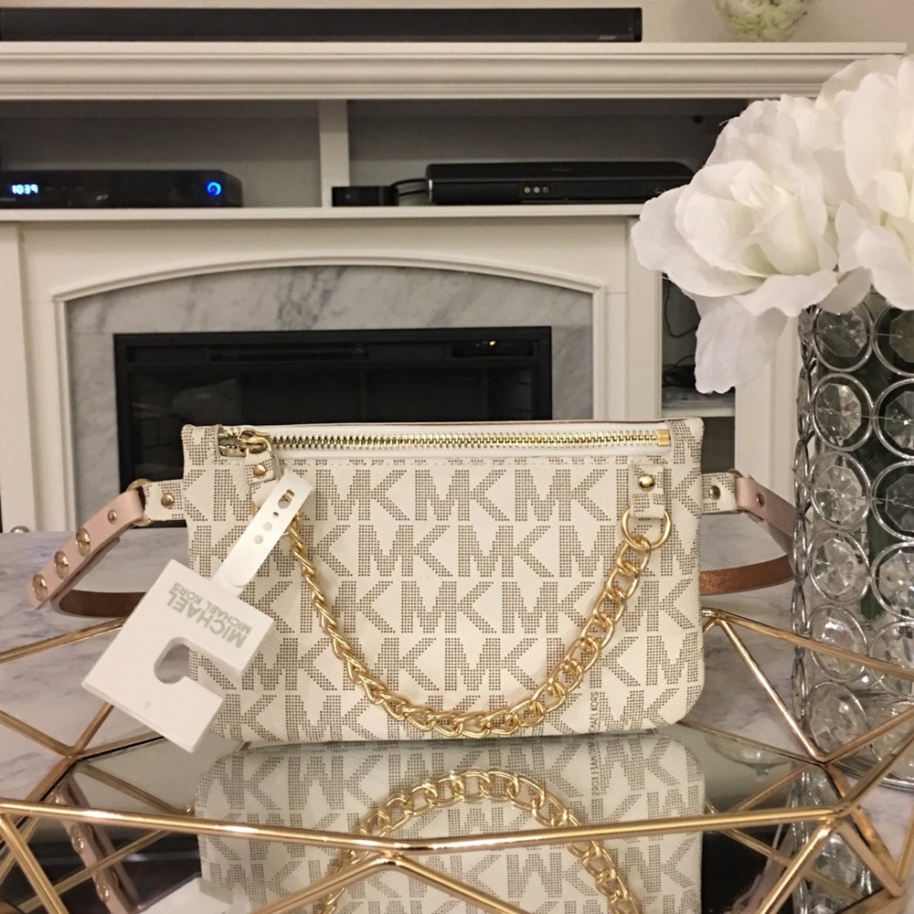🆕 Michael Kors Belt Bag with Pull Chain